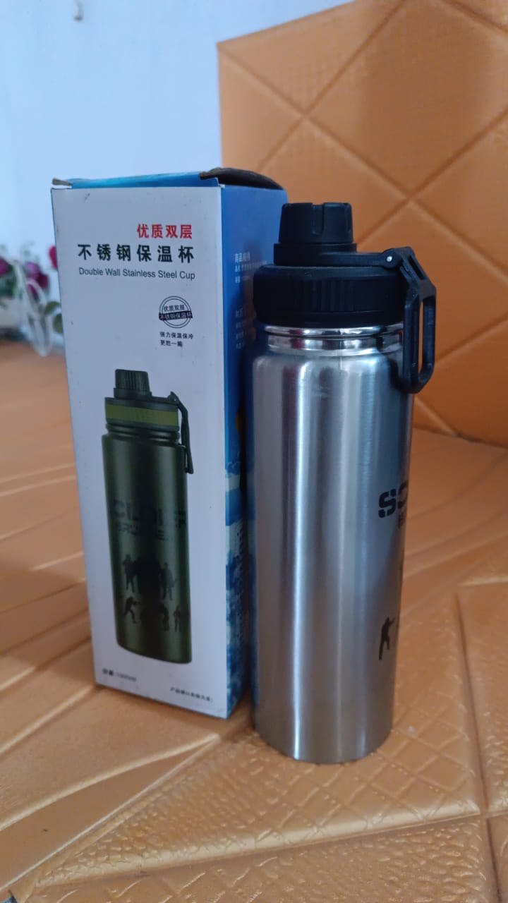 Vacuum Insulated Stainless Steel Bottle Stainless Steel (1000 ml / 1 Pc) Vacuum Insulated Stainless Steel Bottle Stainless Steel (1000 ml / 1 Pc)